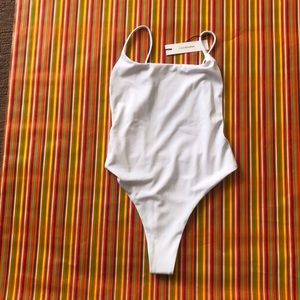 Selling a small coulbourne one piece NWT